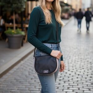 Kate Spade black and beige handbag